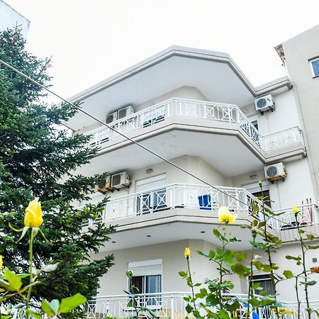 Papi'S Free Parking Apartments 2 - 2 Bedroom アレクサンドルポリス エクステリア 写真