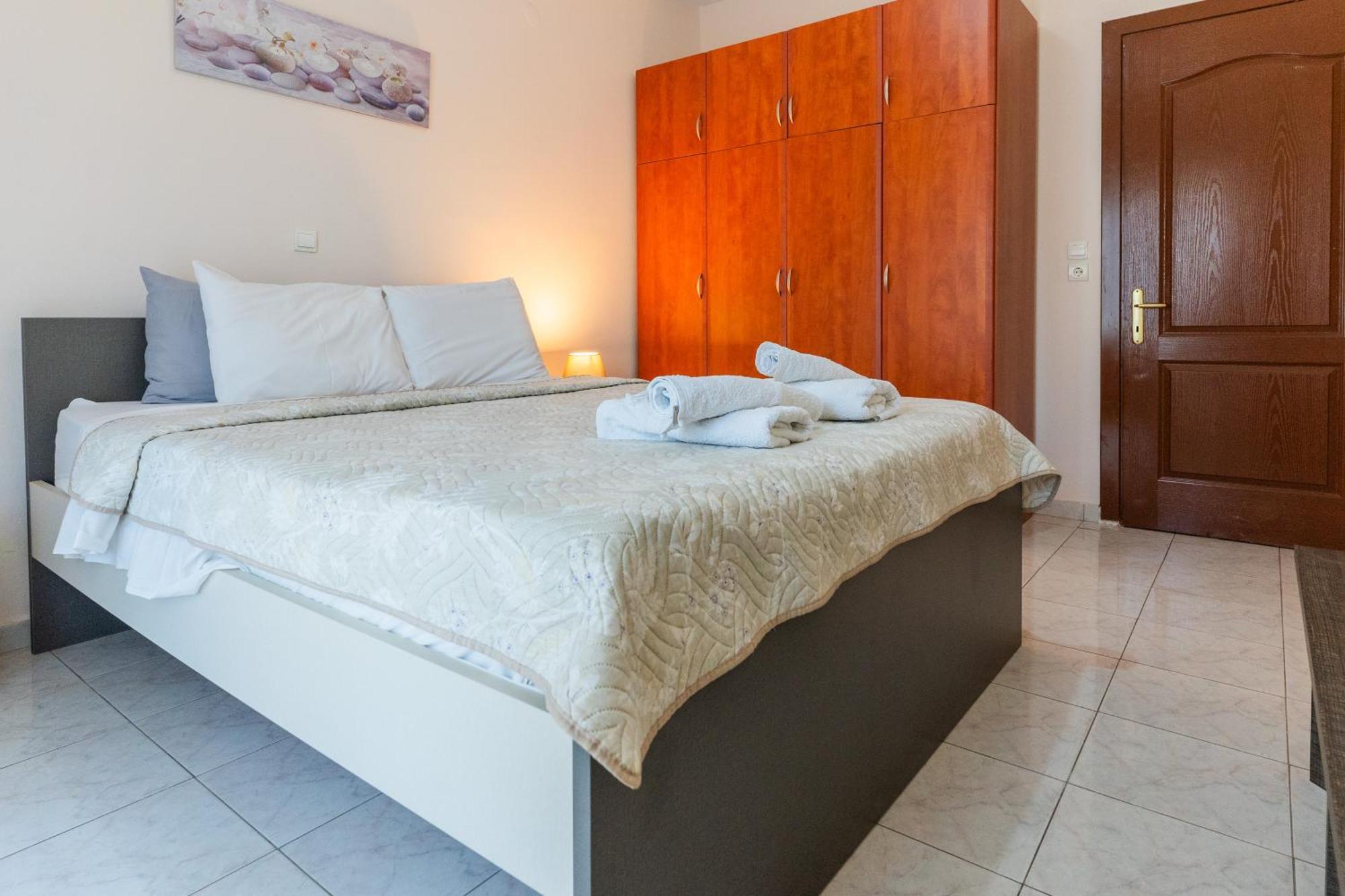 Papi'S Free Parking Apartments 2 - 2 Bedroom アレクサンドルポリス エクステリア 写真