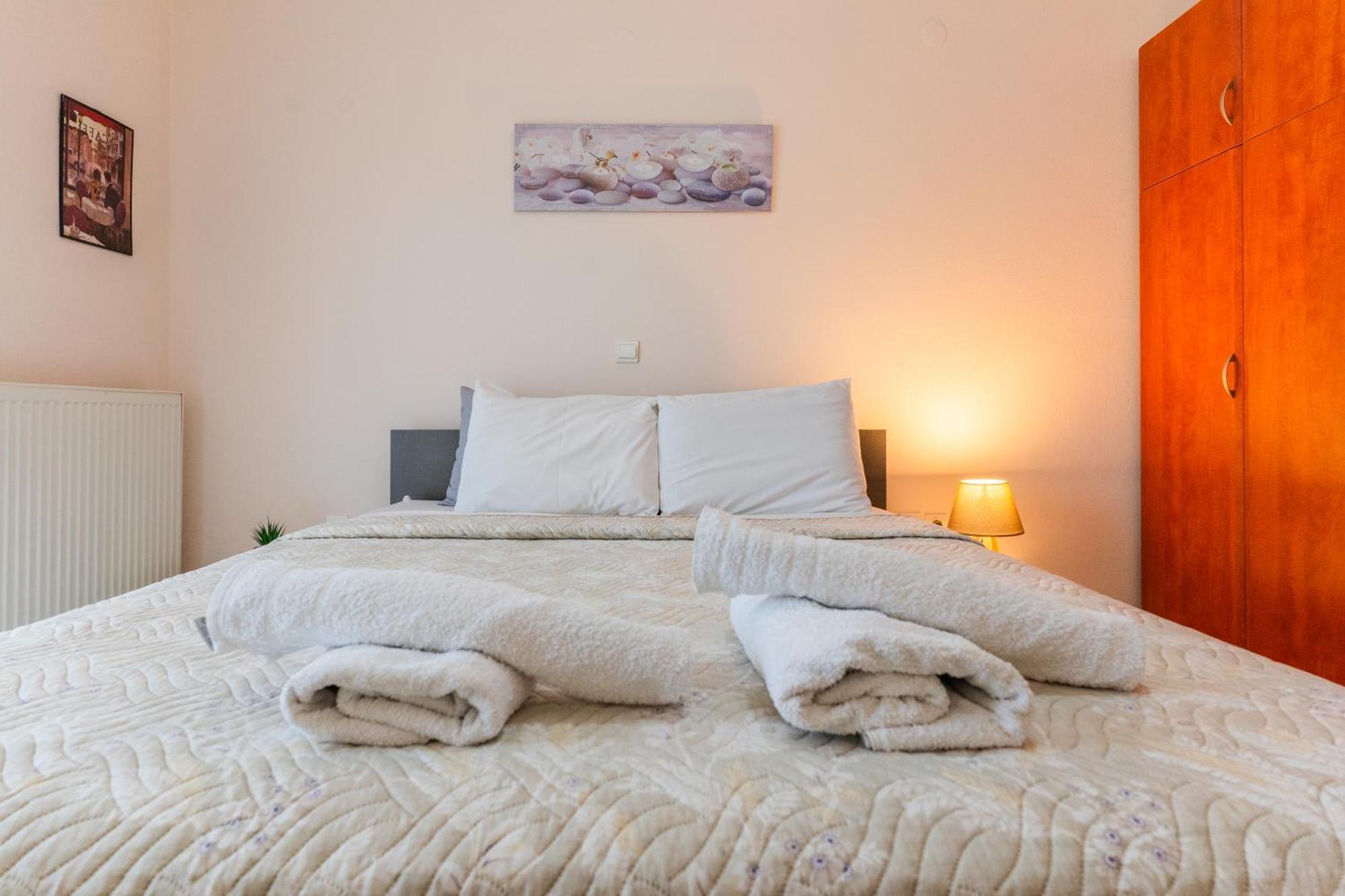 Papi'S Free Parking Apartments 2 - 2 Bedroom アレクサンドルポリス エクステリア 写真